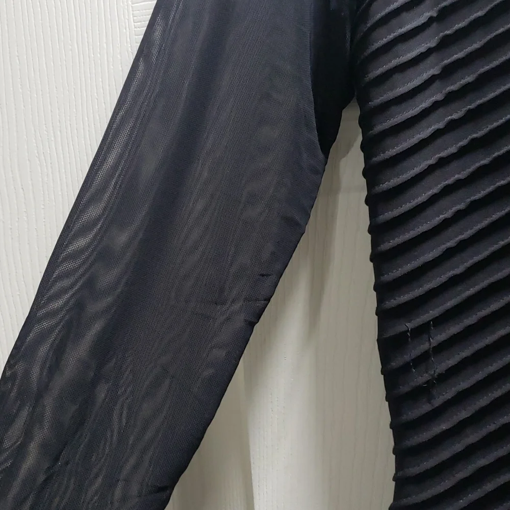BLACK DRESS - Picture 2 of 7